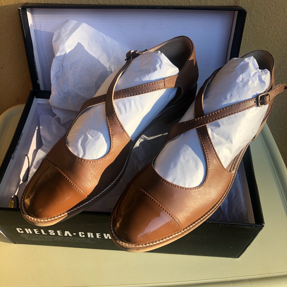 Chelsea Crew brown flats